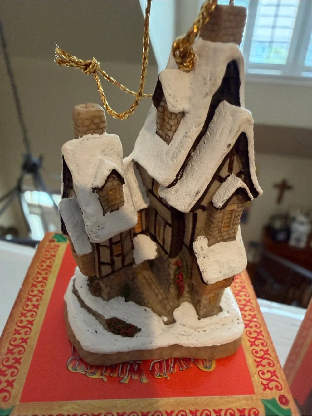 David Winter Cottages - Mini Ornaments Set of 4.
